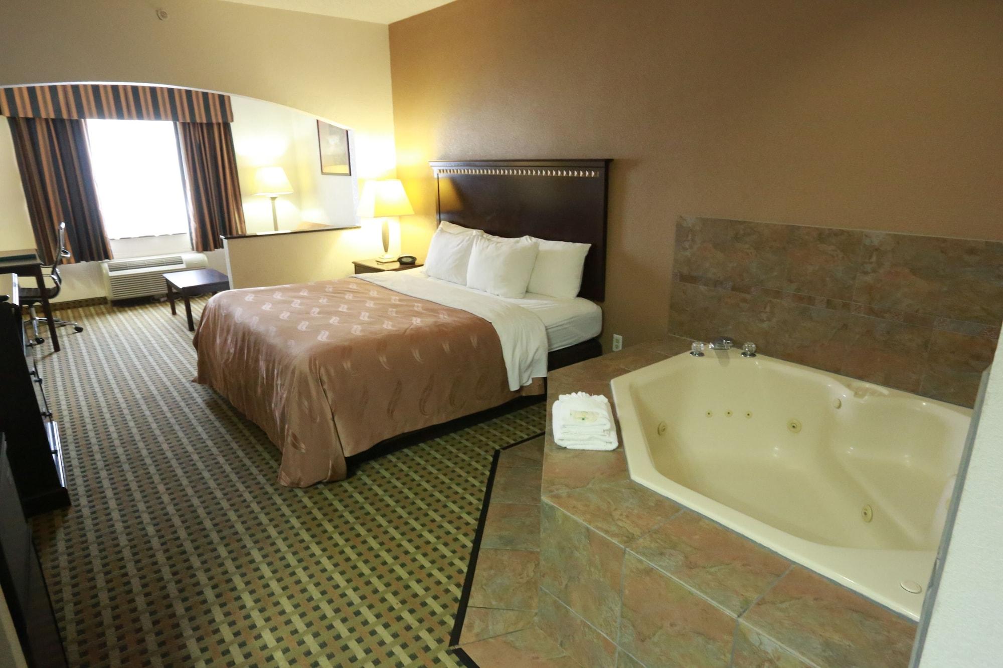 Quality Suites Burleson - Ft Worth Extérieur photo