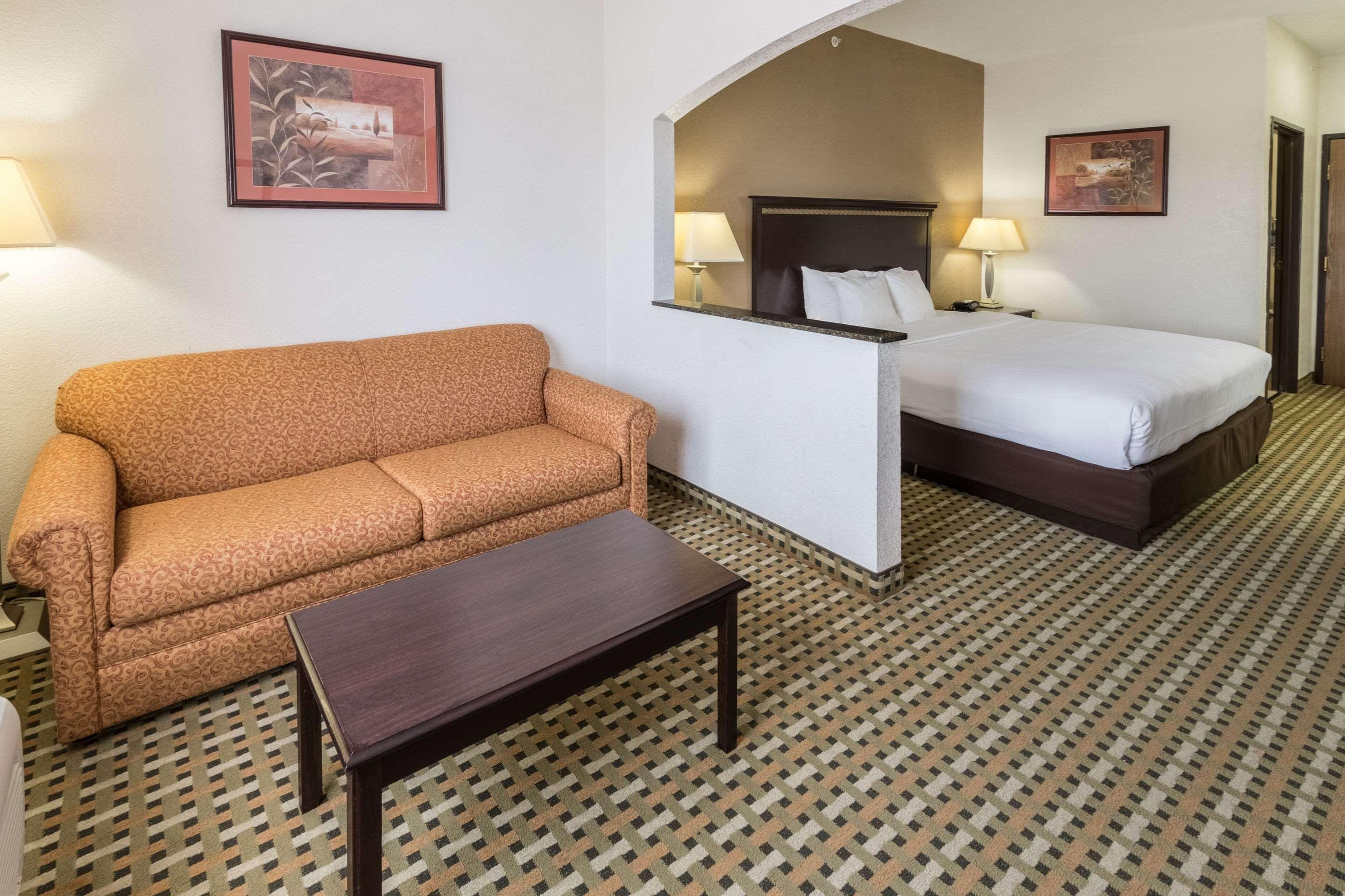 Quality Suites Burleson - Ft Worth Extérieur photo