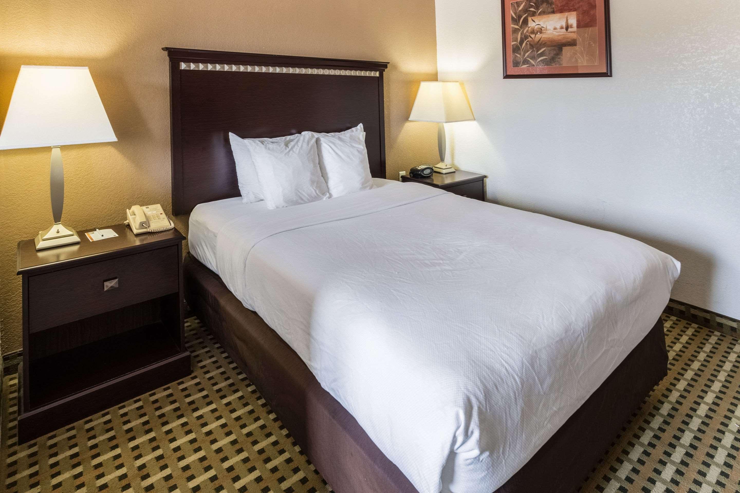 Quality Suites Burleson - Ft Worth Extérieur photo